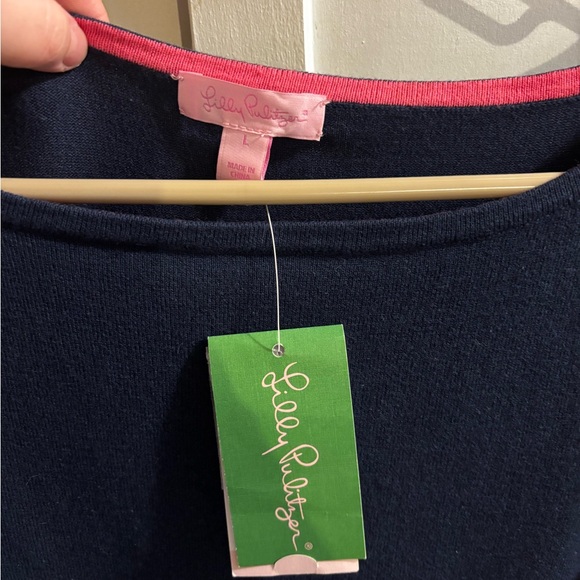Lilly Pulitzer Navy Top with Pink Trim - Picture 3 of 4